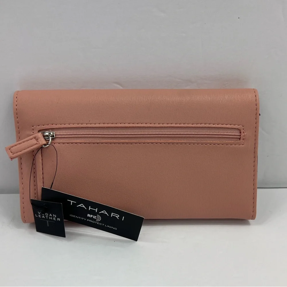 ⭐️TAHARI💯WOMENS BLUSH COLOR, WALLET, CLUTCH STYLE VEGAN LEATHER, RFID PROTECTED